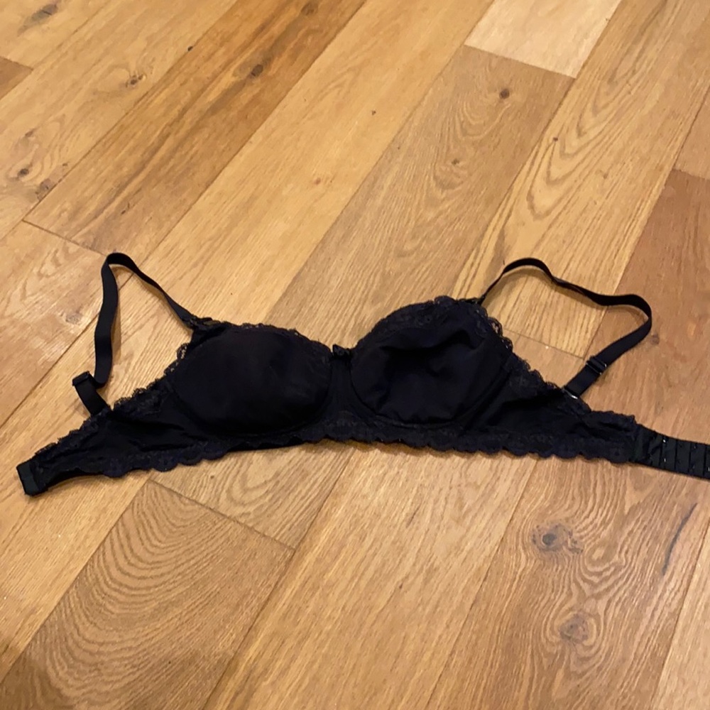 Simple wishes 32D hands-free, drop down lace pumping bra, black